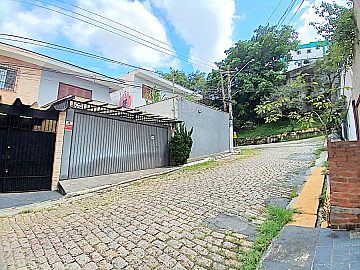 Sobrado para Aluguel